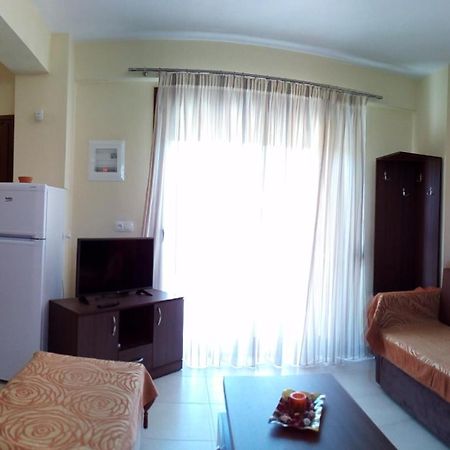 Ianthi Maisonettes Nea Roda Exterior foto