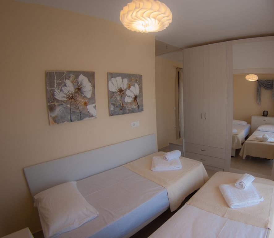 Ianthi Maisonettes Nea Roda Exterior foto
