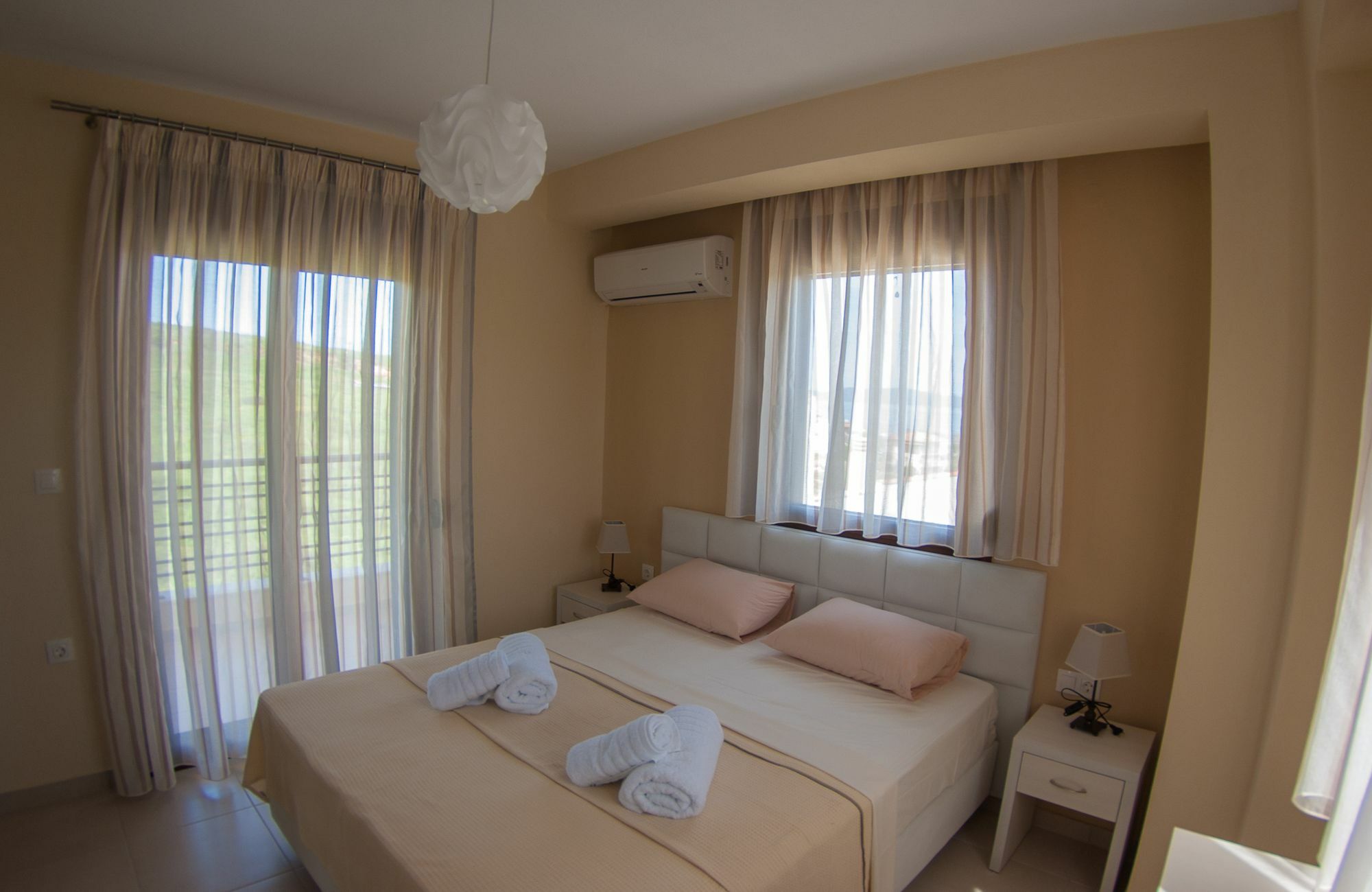 Ianthi Maisonettes Nea Roda Exterior foto